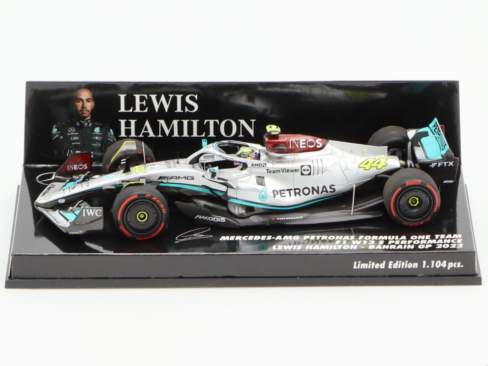 MINICHAMPS 1:43 MERCEDES-AMG PETRONAS FORMULA ONE TEAM F1 W13 E PERFOR