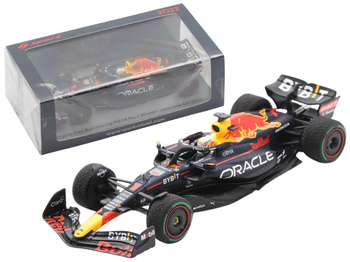 Max Verstappen Oracle Red Bull Racing RB18 #1 Winner Japanese GP 2022 with No. 1 and World Champion board 1/43 Spark